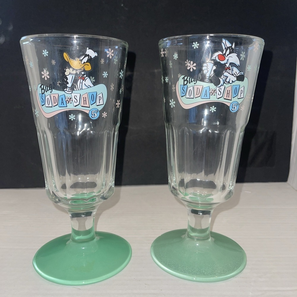 2 VTG 1994 LOONEY TUNES "DAFFY DUCK SYLVESTER' Soda ShopIce Cream Soda Glass.